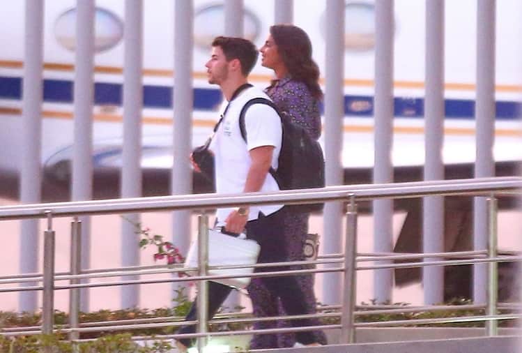 After sending kiss on social media Priyanka Chopra spotted with Nick Jonas in the US