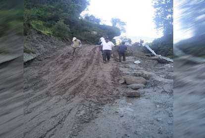 Disaster like weather and killed in Uttarakhand after heavy rain