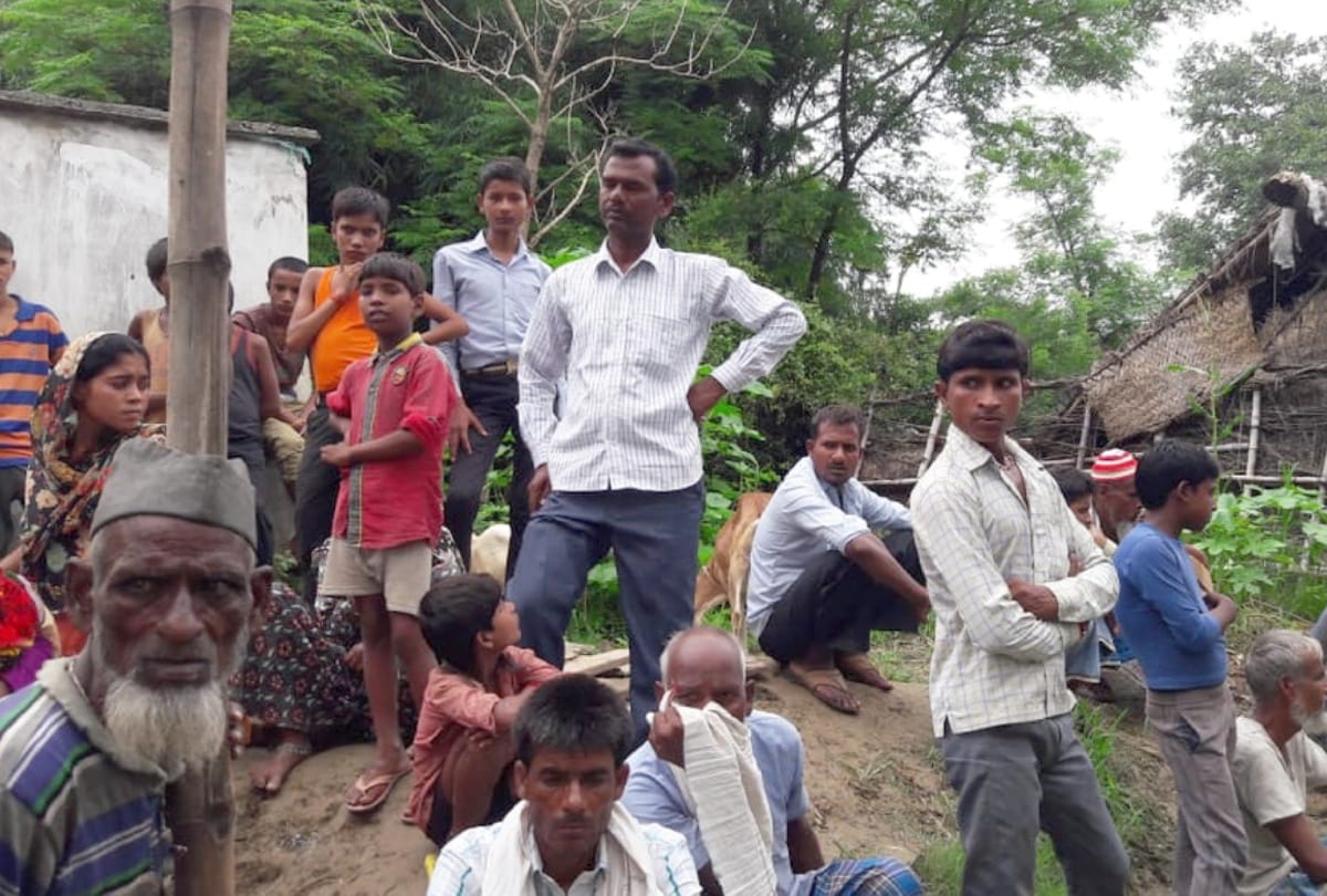 old man molested girls in balrampur