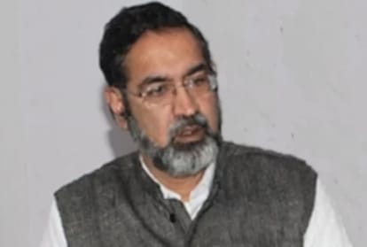 formar acs deepak sanan allegations on formar virbhadra singh govt