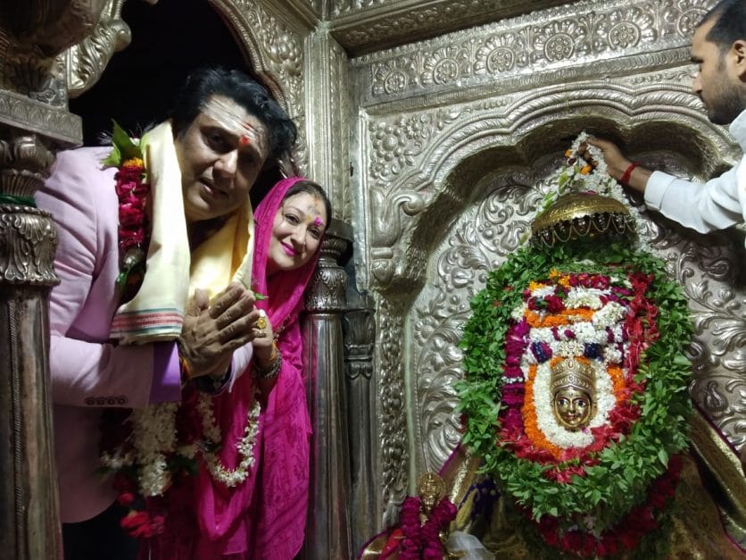 Film actor govinda worship in kashi vishwanath temple