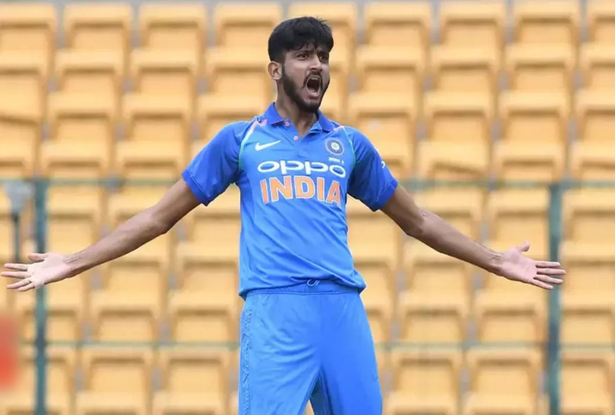 khaleel ahmed officially warned for marlon samuels wicket celebration