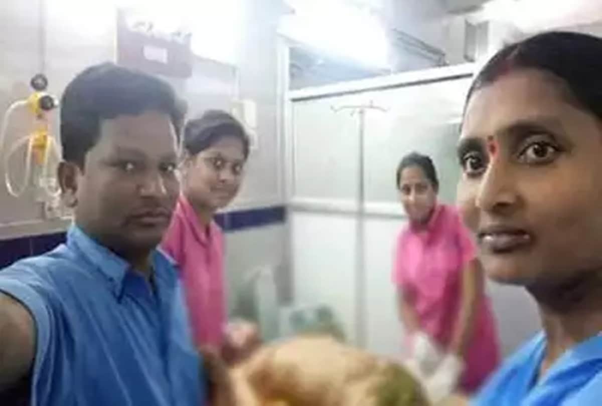 Selfie With Harikrishna Body 4 Employees Sacked of Telangana Hospital