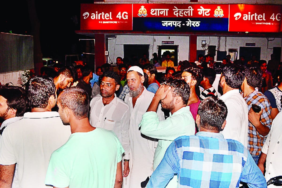 Pics: conspiracy to spoil the atmosphere in meerut after A controversy over the caram board