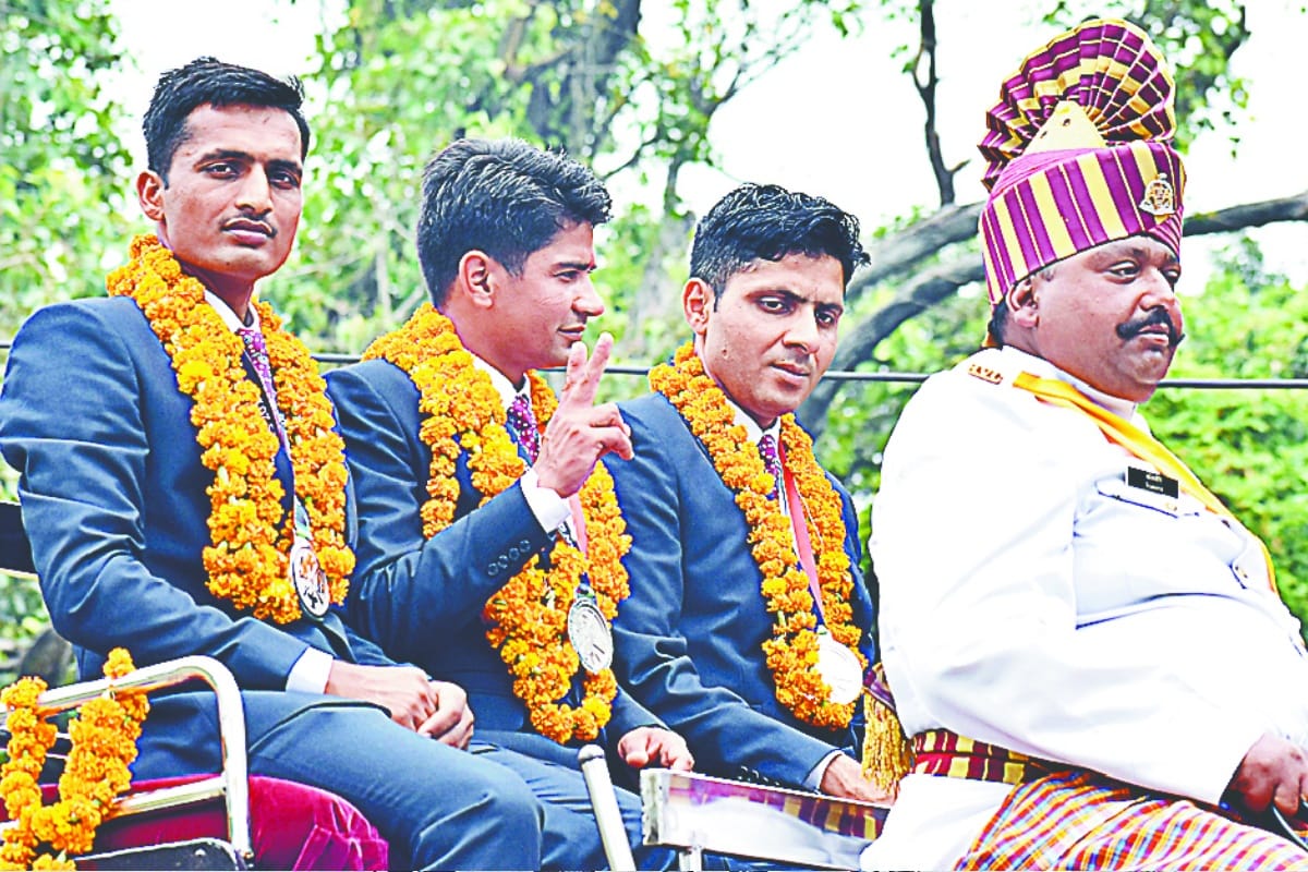 RVC center meerut cavalryman had grand welcome on returns after Winning Silver Medal in Asian Games