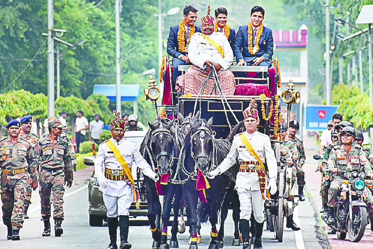 RVC center meerut cavalryman had grand welcome on returns after Winning Silver Medal in Asian Games