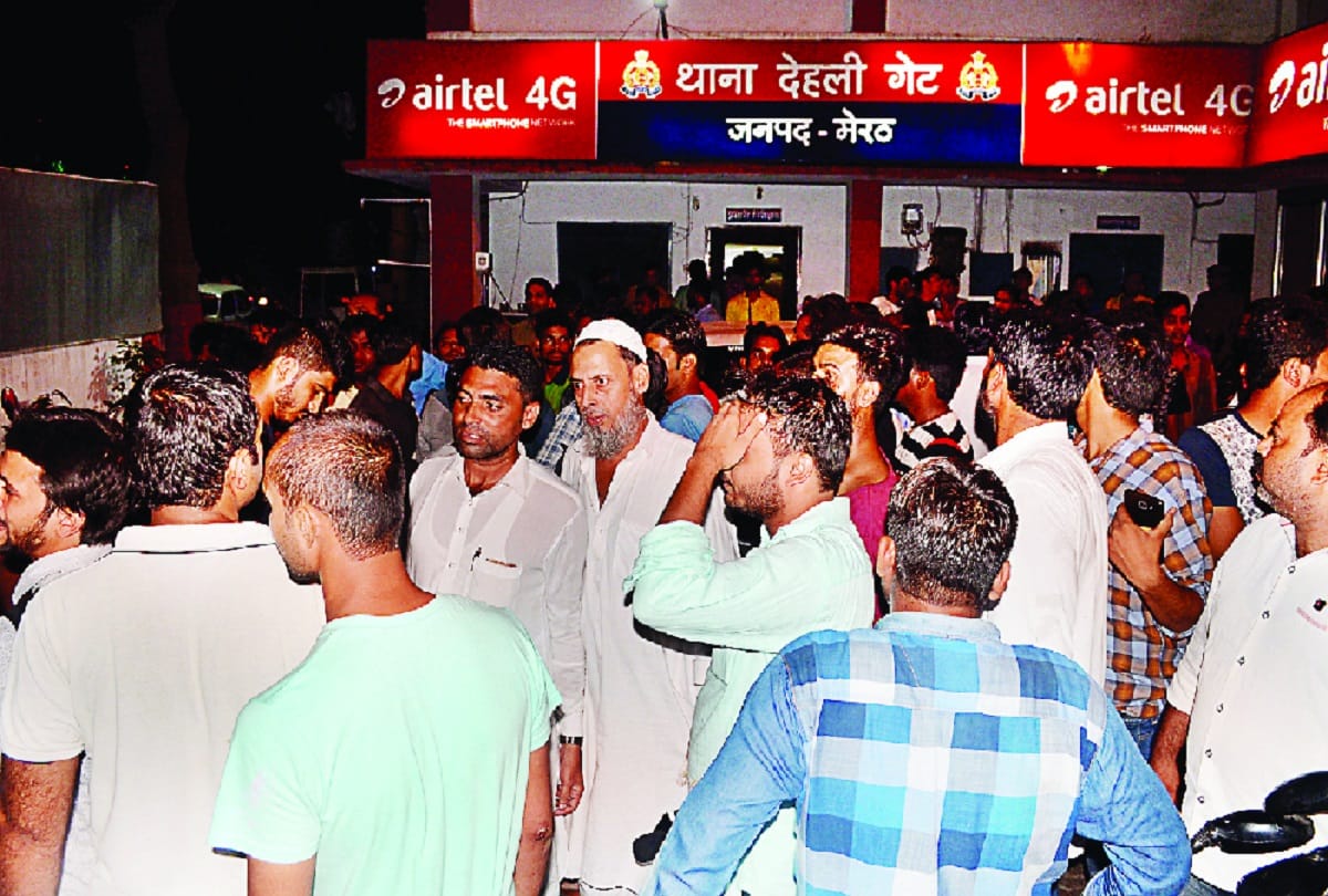 Controversies in two communities in Meerut, and firing, see photos