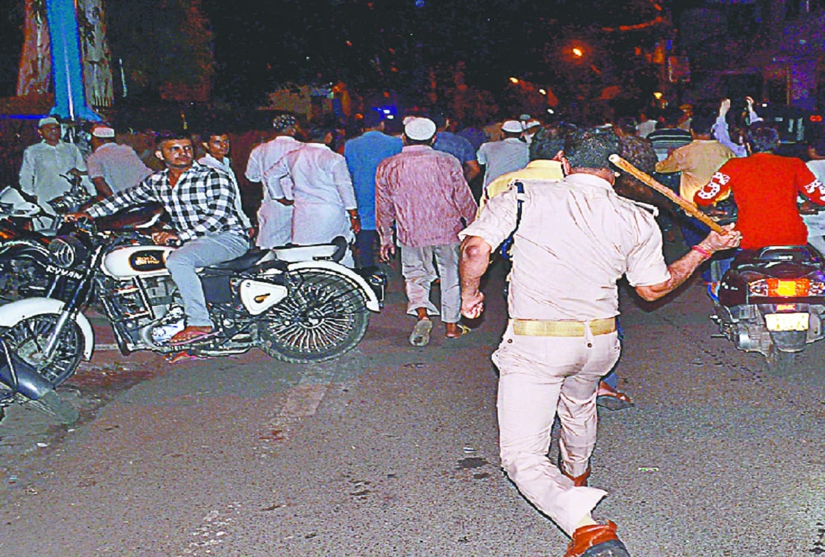Controversies in two communities in Meerut, and firing, see photos