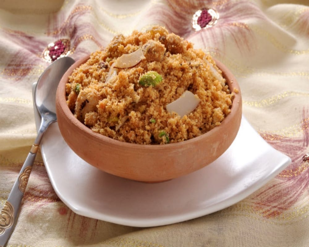 Janmashtami 2022 Know About Recipe Makhan Mishri And Flour Panjiri Bhog For Kanha