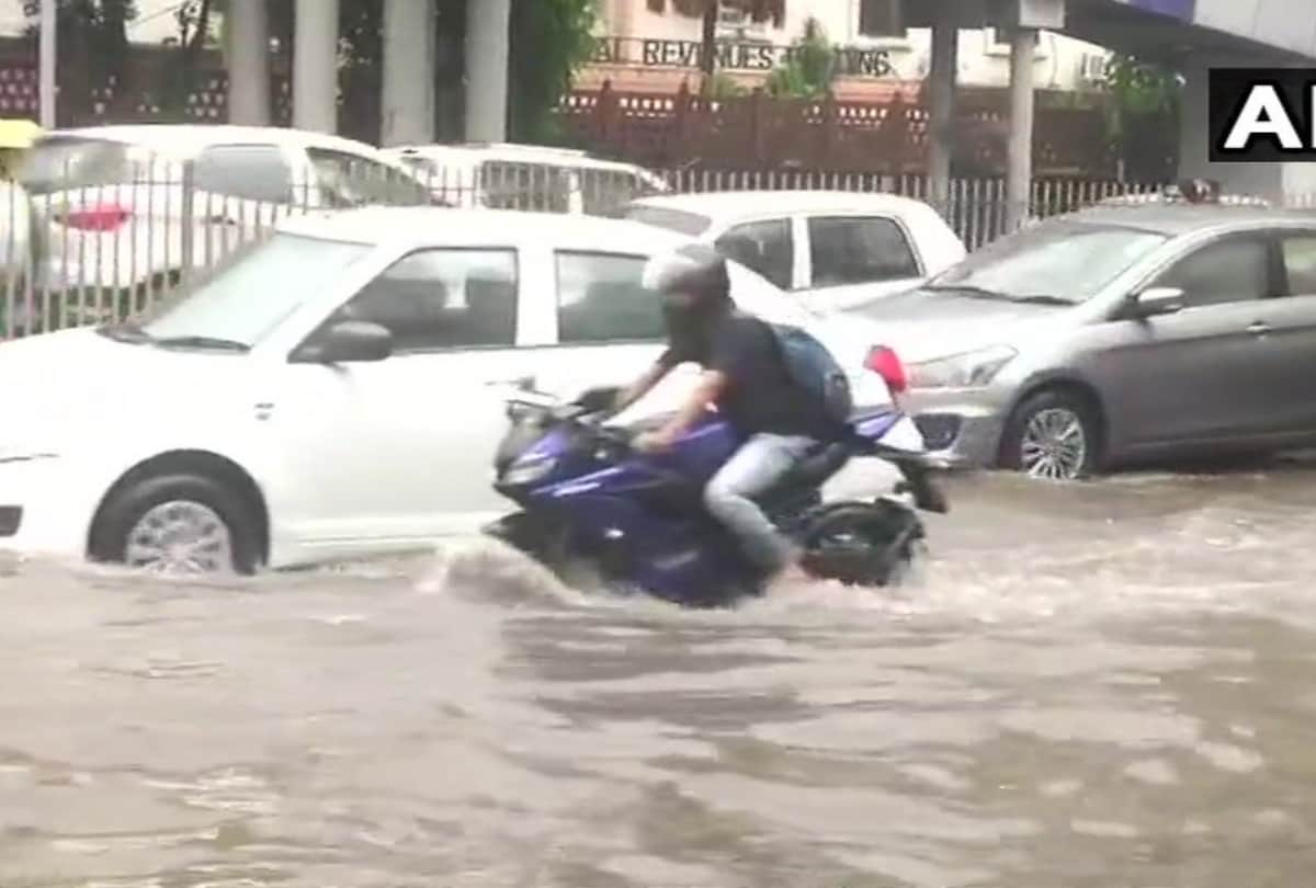 Orange alert in delhi for Heavy Rain today
