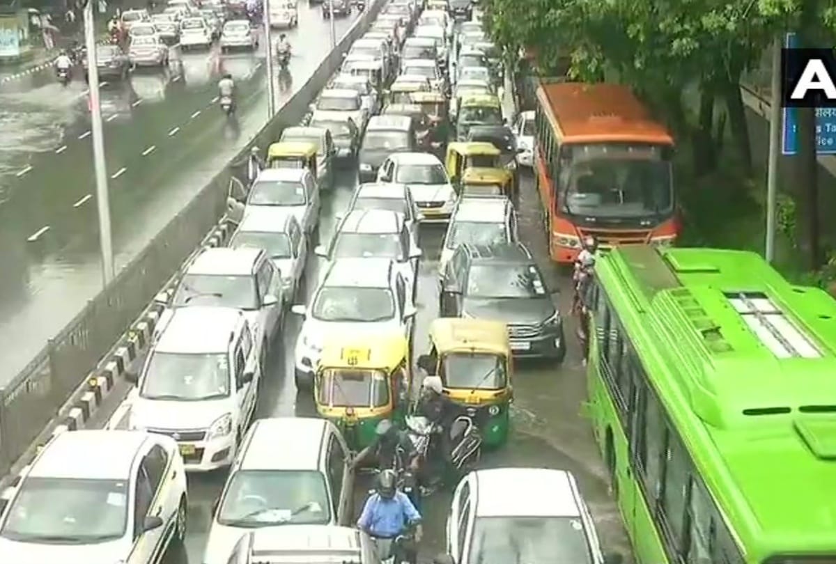 heavy rains in delhi ncr in photos the condition of roads one bus stuck 30 passengers rescued safely