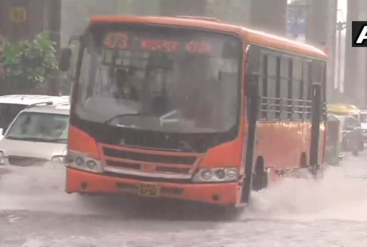 Orange alert in delhi for Heavy Rain today