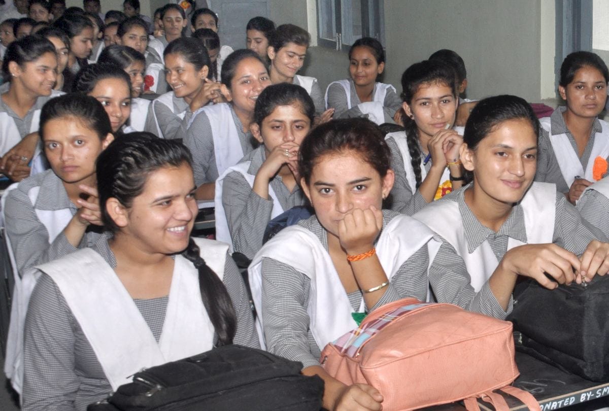 Schools in meerut change time even after changing  weather know the new time