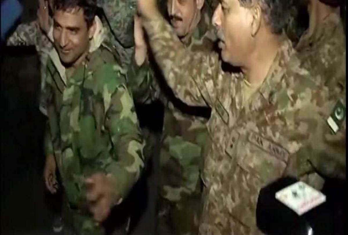 Shanghai Cooperation Organisation SCO India and Pakistan Army Jawans Dance together in Russia