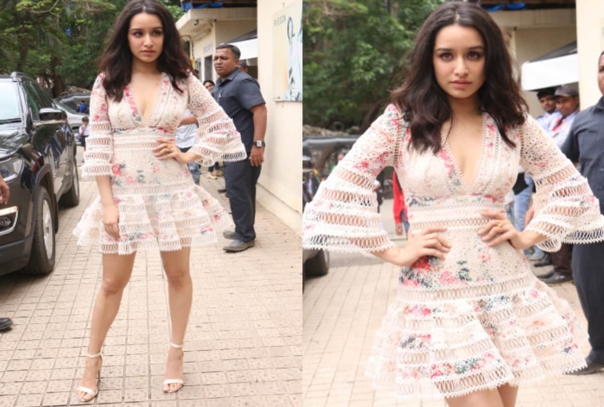 Stri shraddha kapoor looking beautiful during promotion