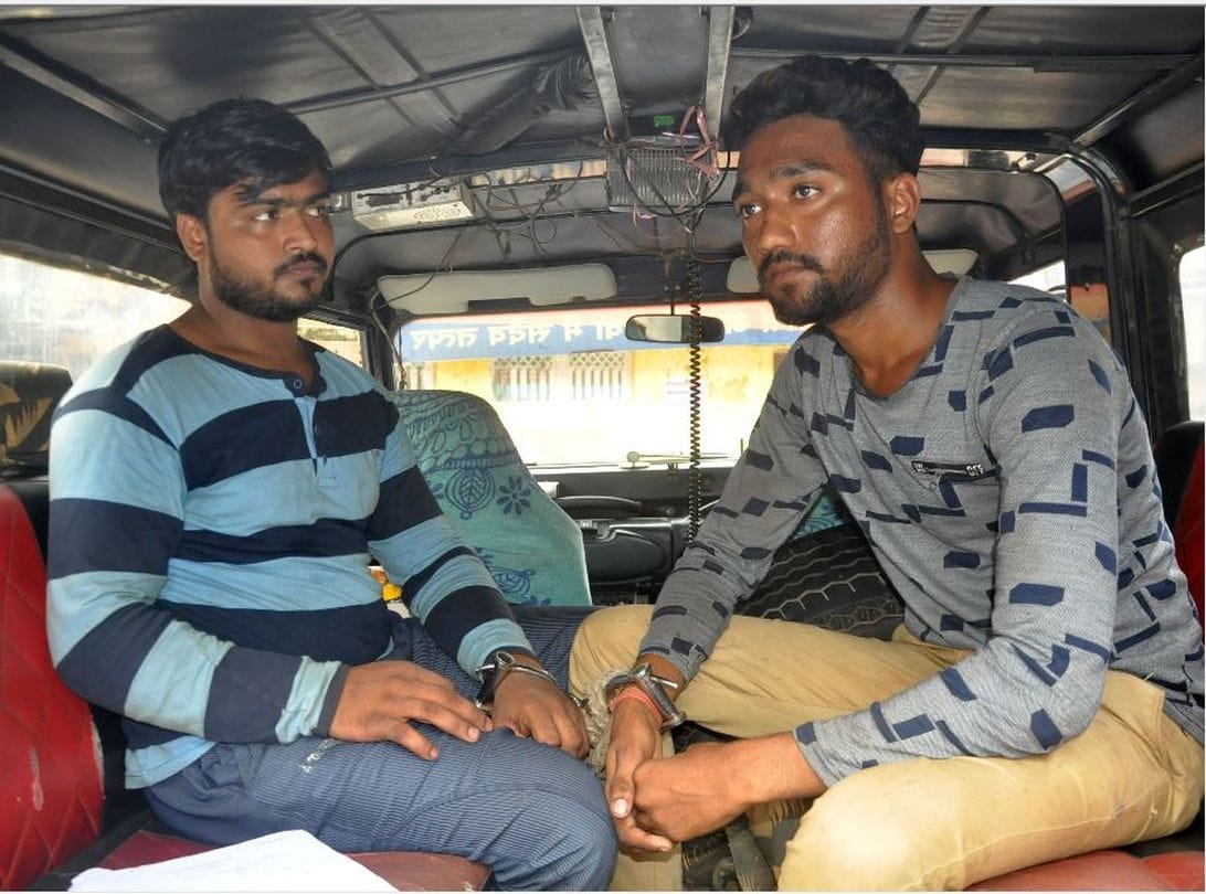 Thief worked in shoe factory in the daytime and steal in the evening