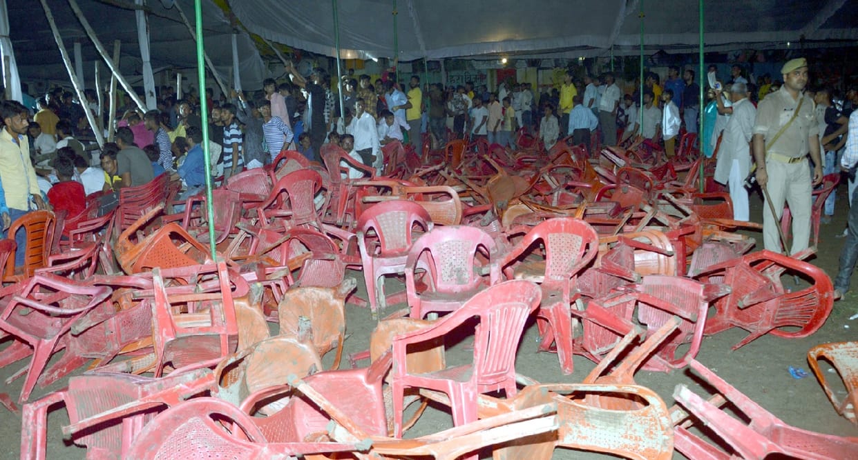 Police raid on unprovoked crowd in exhibition