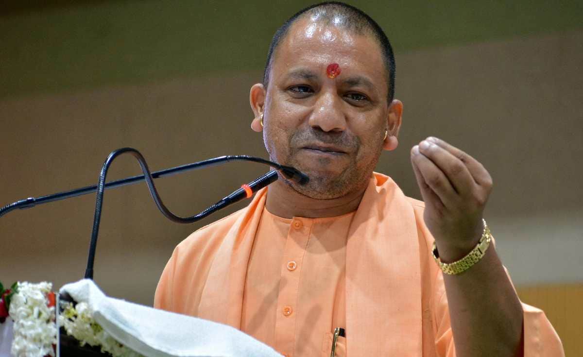 CM yogi slip of tongue when he welcome PM modi at bhu