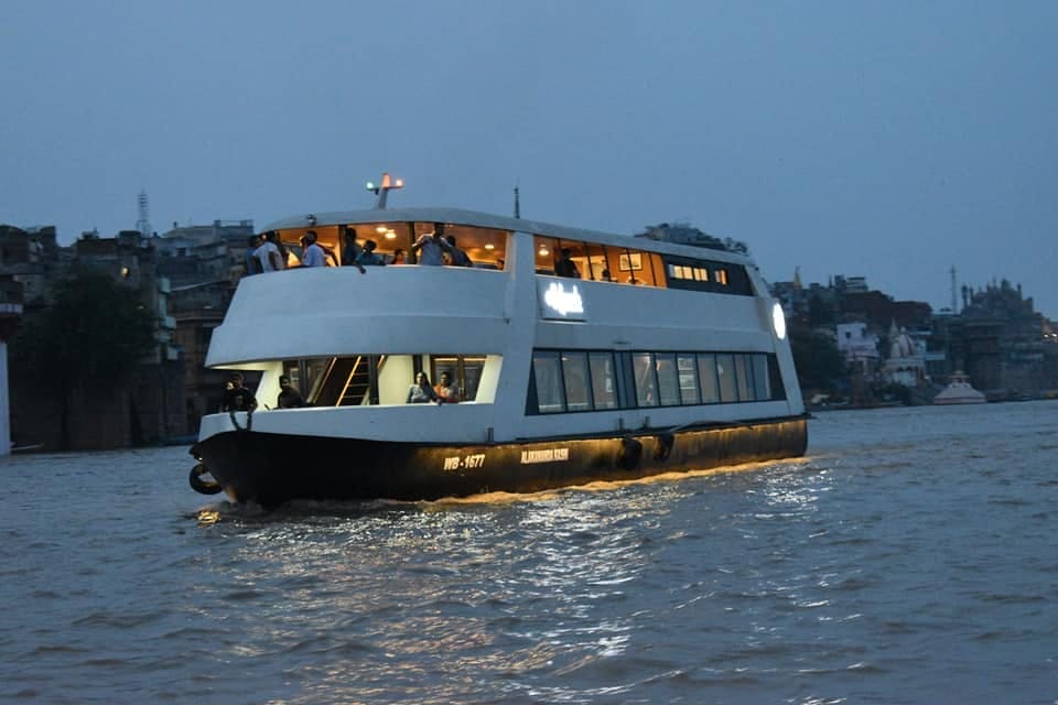 varanasi first luxury cruise inaugrated by CM yogi know about it