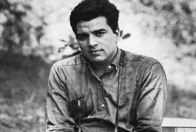Dharmendra says people giving me 100 rupees during election campaigning