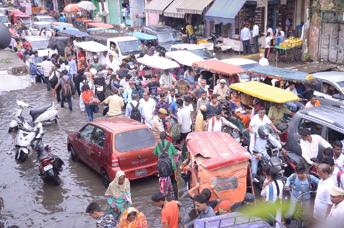 A lot of rainy day, water all over the city only water