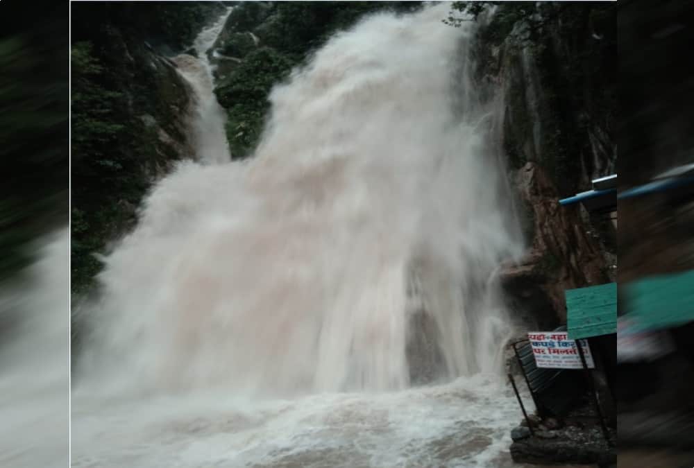 kempty fall closed for tourist overflow and flood photos