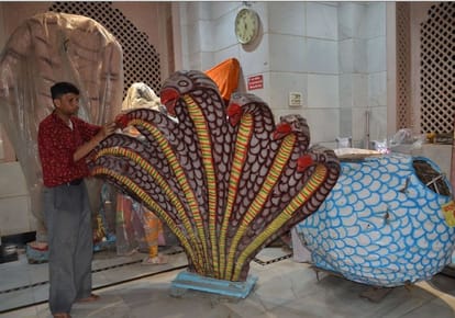 in agra Temples are being decorated with morpankhi in Janmashtami