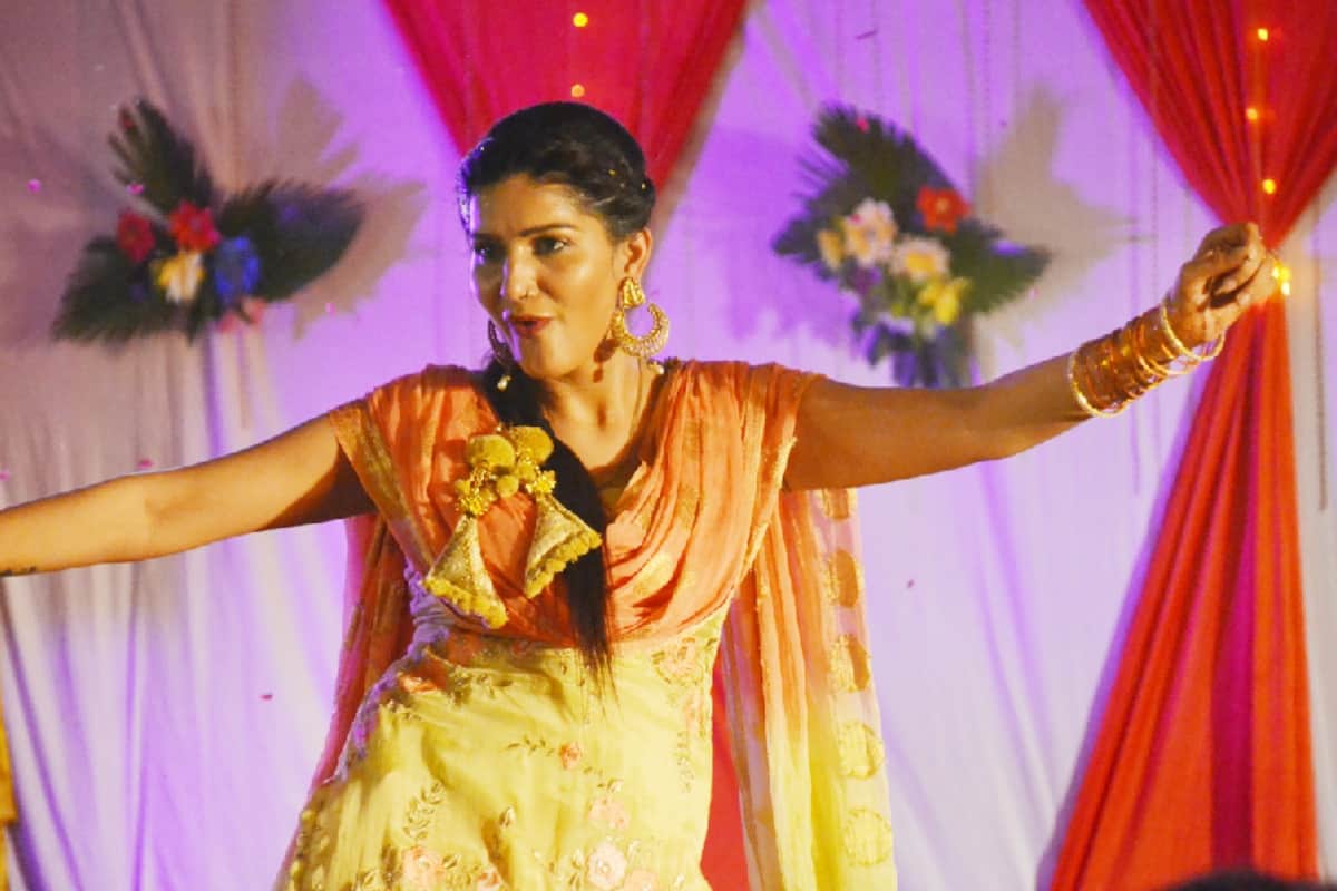 Meerut, Dancer Sapna Chaudhary said the lie and danced again