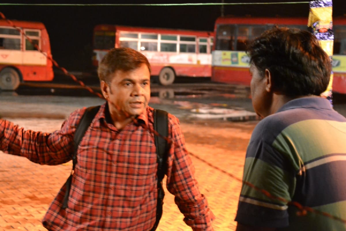 Bollywood Actor Rajpal Yadav escapes from police shooting for this film in Meerut