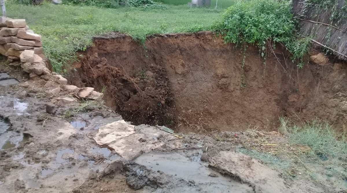 Land go down in mirzapur district of UP