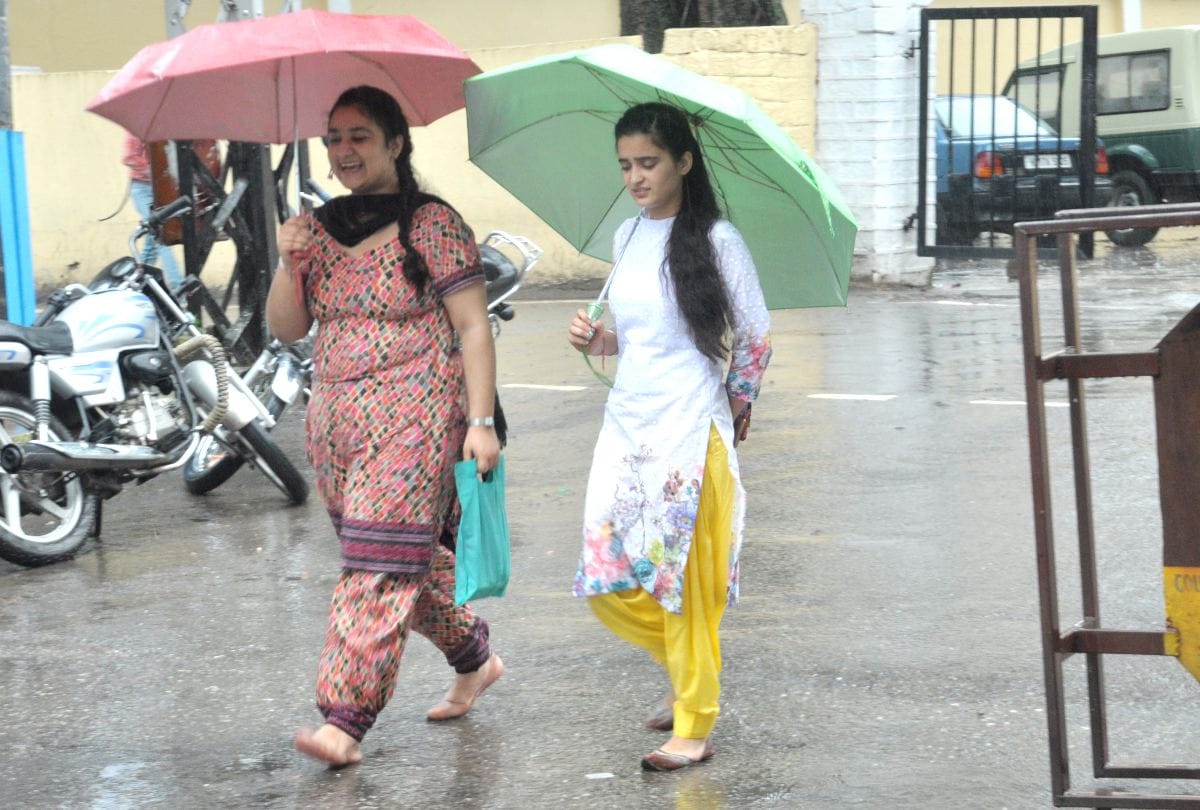 Himachal weather report heavy rain, Two died in state