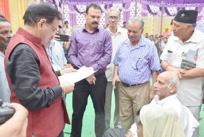Argument in Janmanch programme during minister kishan kapoor presence