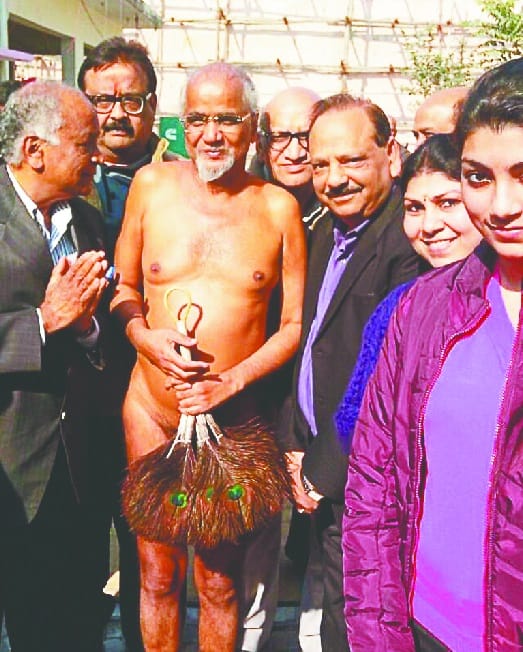 kranti dhara par ahinsa ke pakshdhar rahe