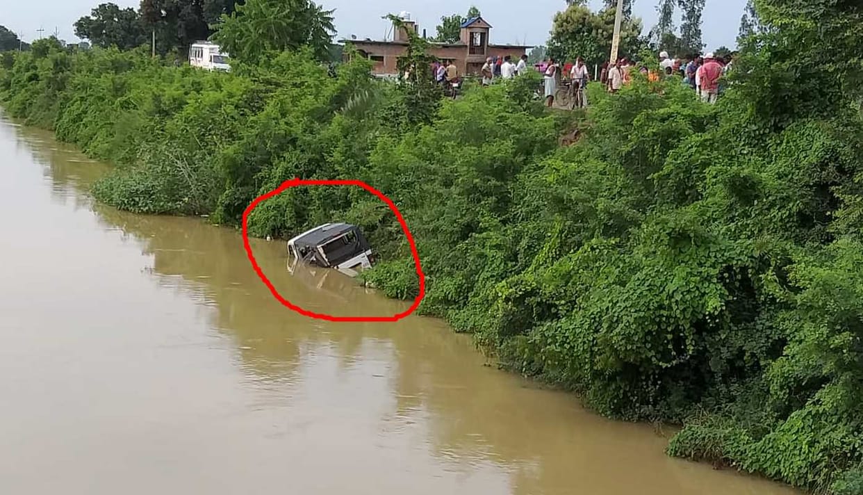 one teacher and student killed after his school van turn into canal
