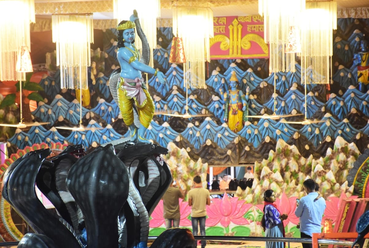 shri krishna janmashtami will celebrate 23 and 24 august 2019 in mathura temple