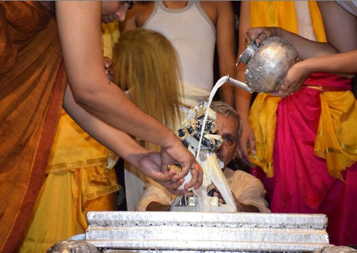Radhe-Radhe's voice is coming in every way in Mathura
