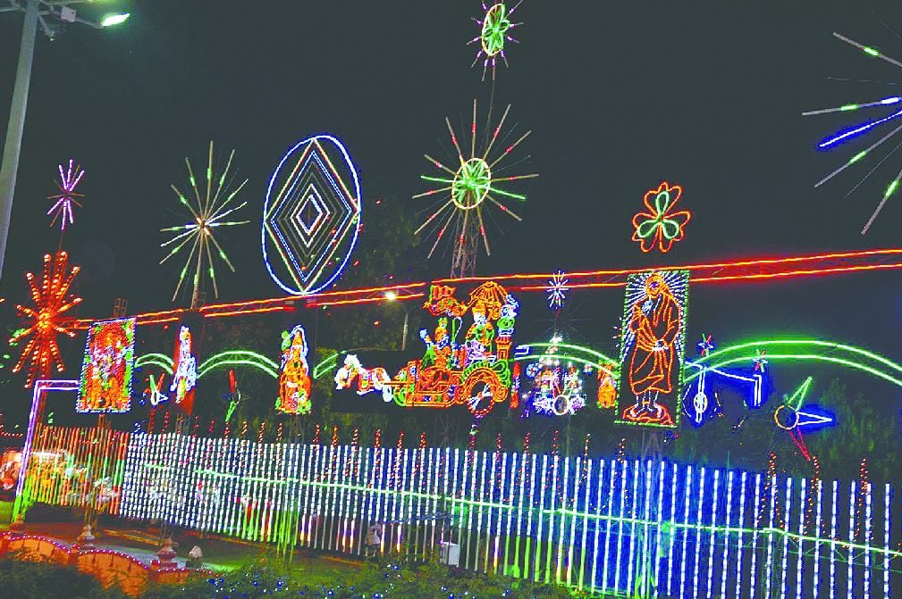Temple has been decorated for Krishna Janmotsav in Mathura-Vrindavan