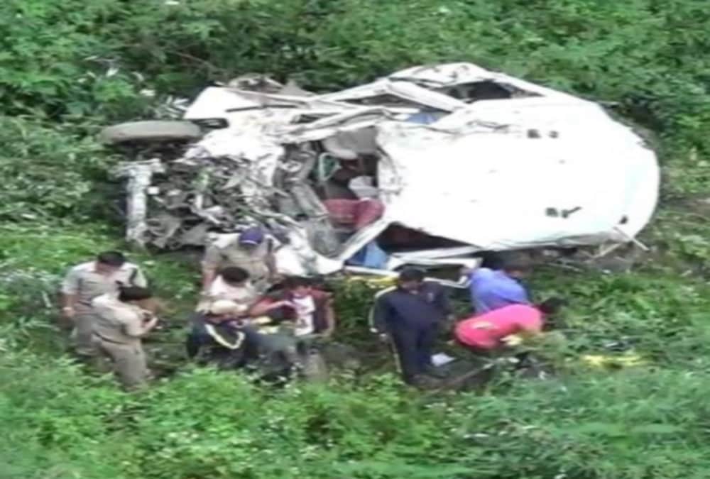 Tempo Traveller Accident  in uttarkashi 13 passengers killed painful photos