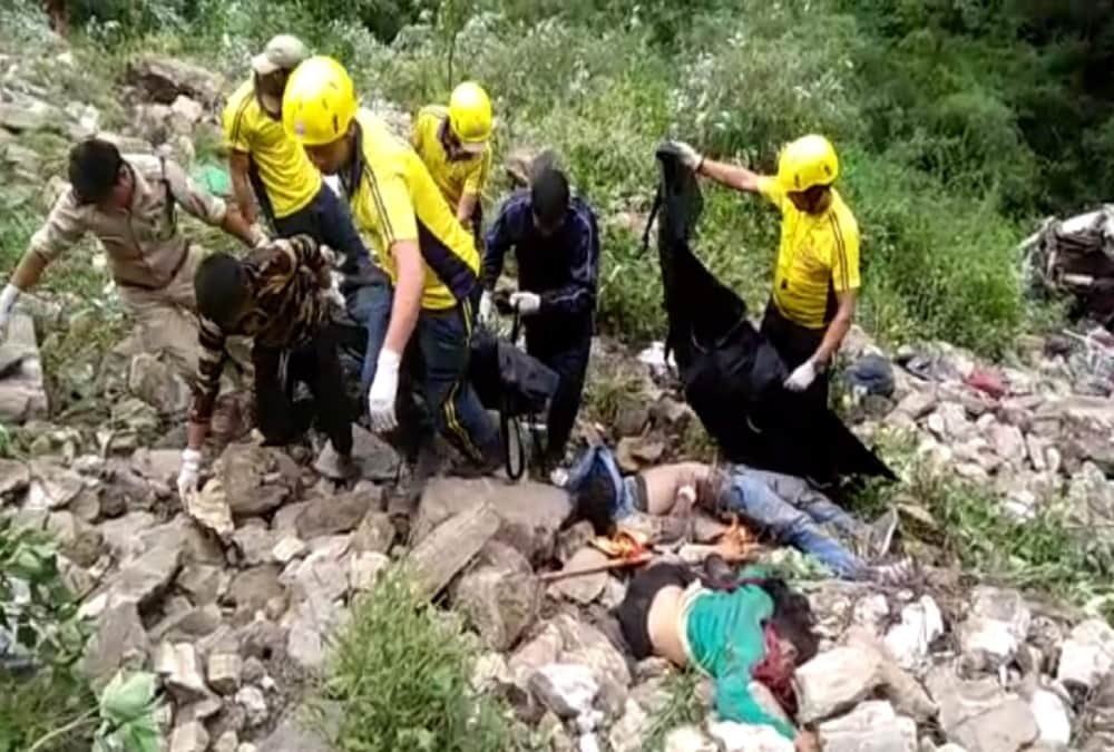 Uttarkashi tempo traveller Accident Dead body rescue emotional photos