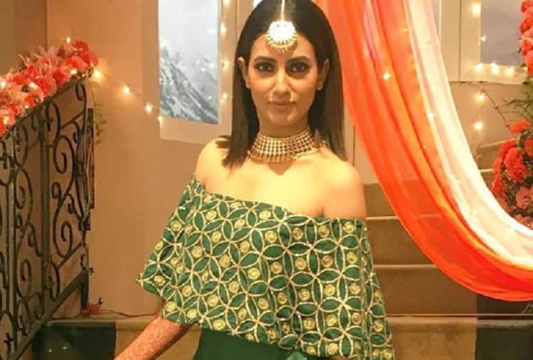 Ishqbaaaz actress Additi Gupta gets engaged to Kabir Chopra shared picture on Instagram