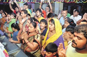 Jaima Kanhai, Gange Bhajan among the cheers