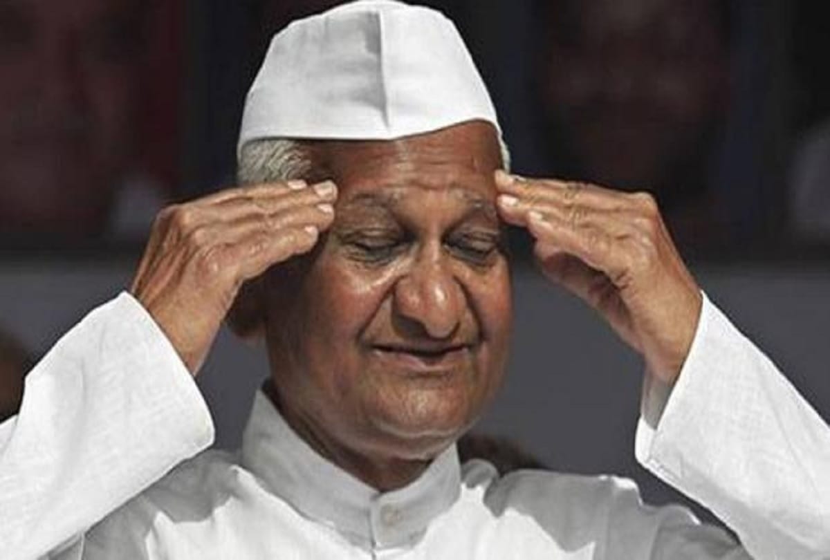 Anna Hazare warns of returning Padma Bhushan