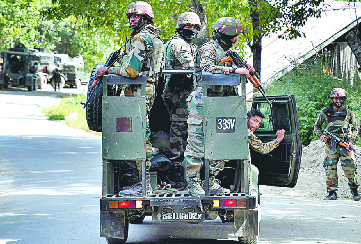 Heavy Cordon And Search Operation By Security Forces In Pulwama Jammu Kashmir