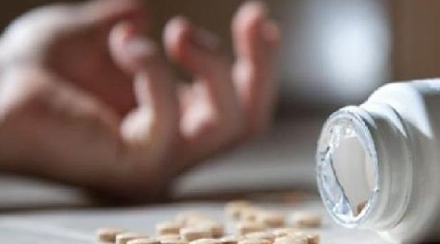 UP police did not take action on report of victim, and young woman ate poison