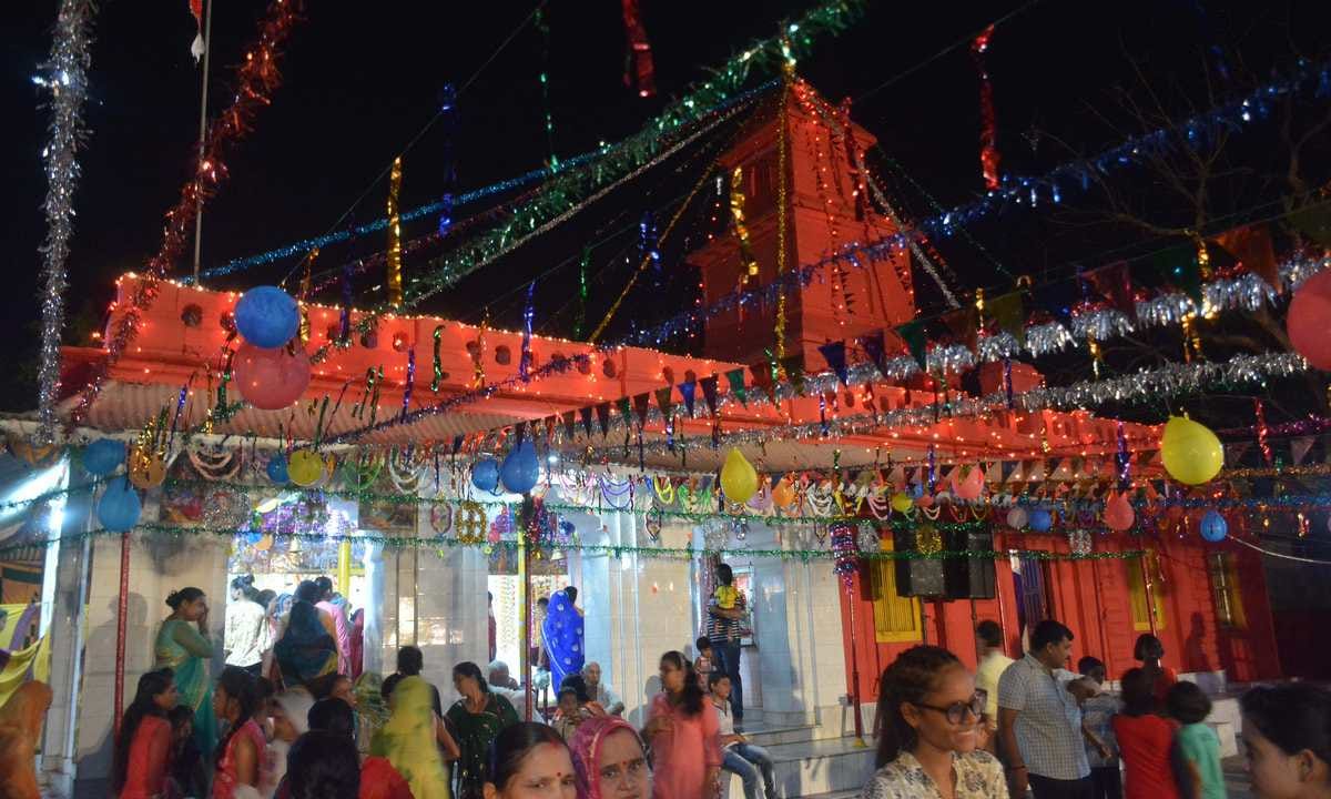Shri krishna janmashtami celebration in varanasi