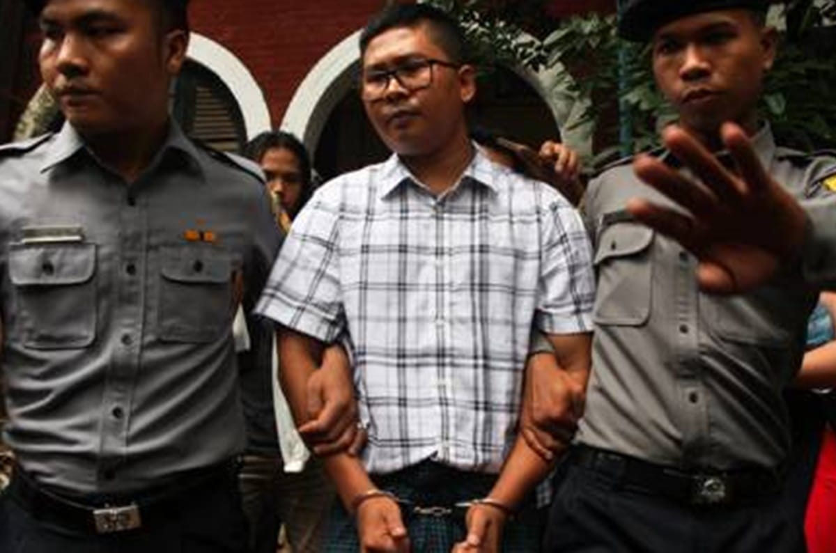 Myanmar Reuters: Myanmar judge jails Reuters reporters for 7 years
