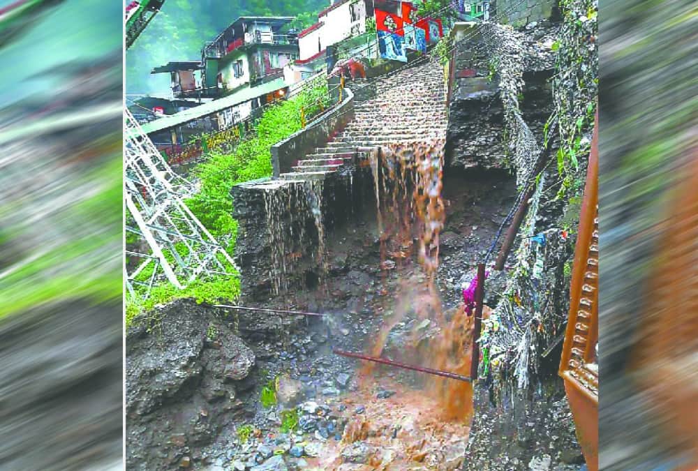 kempty fall closed for tourist overflow and flood photos
