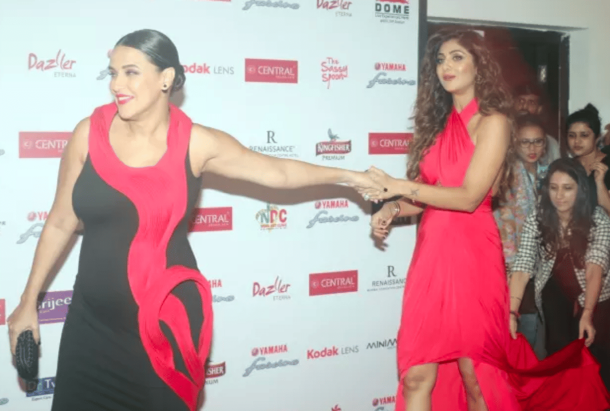 neha dhupia baby bump with shilpa shetty posed at an event