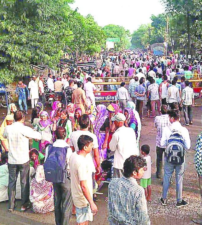 Death of a couple in road accident