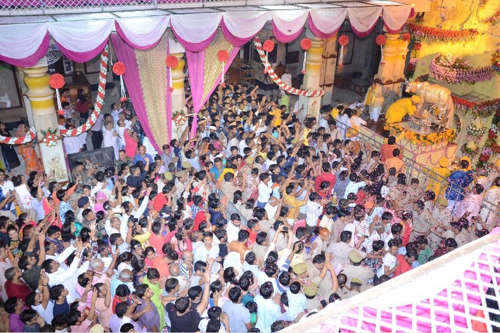 Krishna born at 12 o'clock at night in Mathura on Monday